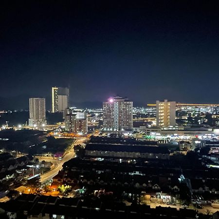 New 6Pax Soho Near Usm & Spice Arena & Airport Leilighet Bayan Lepas Eksteriør bilde