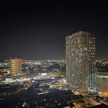 New 6Pax Soho Near Usm & Spice Arena & Airport Leilighet Bayan Lepas Eksteriør bilde