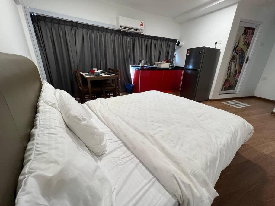 New 6Pax Soho Near Usm & Spice Arena & Airport Leilighet Bayan Lepas Eksteriør bilde